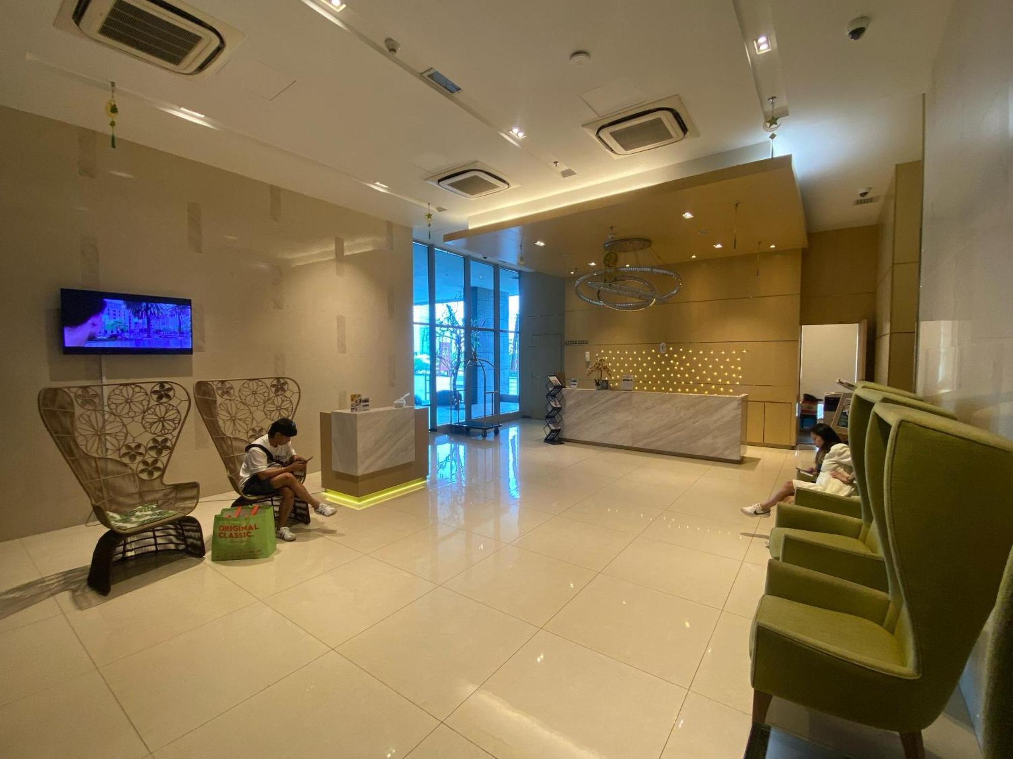 Skyfloat Infinity Hostel Kuala Lumpur Exterior photo